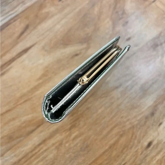 Vintage Vinyl Wallet - Picture 2 of 5